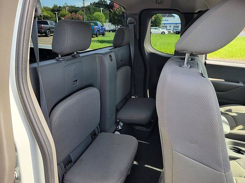 Used 2019 Nissan Frontier S RWD image 15