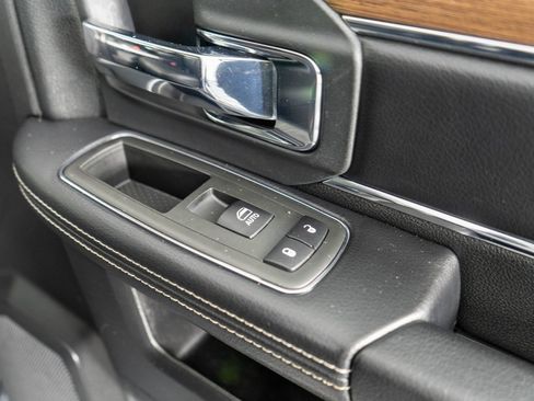 Used 2015 RAM 2500 Laramie w/ Convenience Group image 9