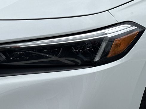 Used 2023 Honda Civic Touring image 6