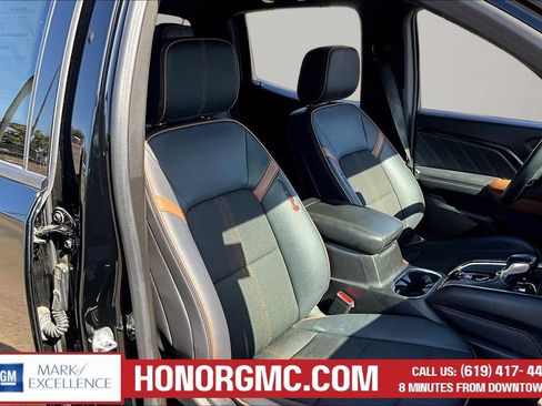 Used 2024 GMC Canyon AT4 AWD/4WD image 30