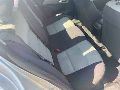 Used 2015 Chevrolet Cruze LS image 17