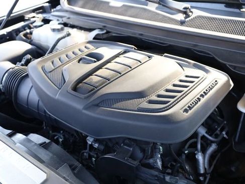 Used 2023 Jeep Wagoneer Series III w/ Premium Group I image 9