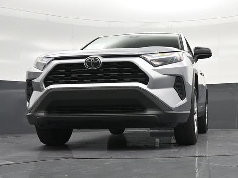 Used 2025 Toyota RAV4 LE FWD image 32