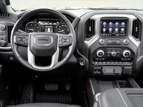 Used 2022 GMC Sierra 3500 Denali image 17