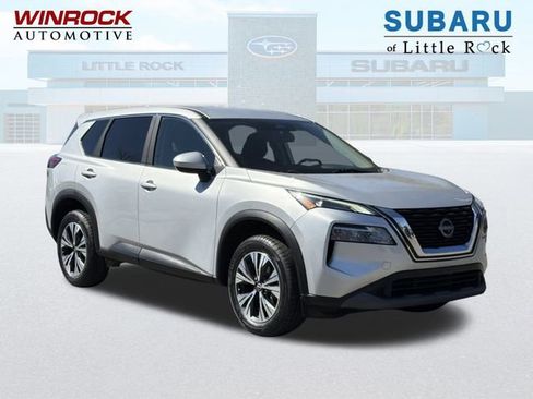 Used 2023 Nissan Rogue SV image 1