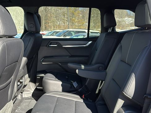 Certified 2025 GMC Acadia Elevation w/ Elevation Premium Package image 27