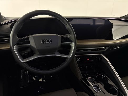 Used 2025 Audi Q5 Premium Plus w/ Premium Plus image 16