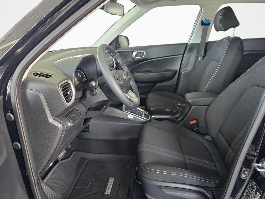 New 2026 Hyundai Venue SEL FWD image 17