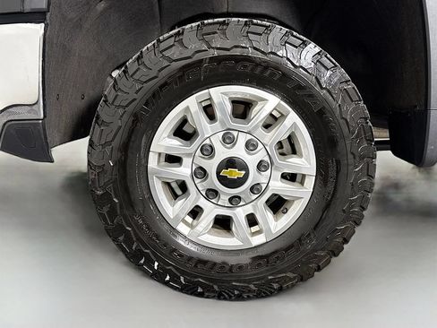 Used 2024 Chevrolet Silverado 2500 LT w/ Convenience Package AWD/4WD image 29