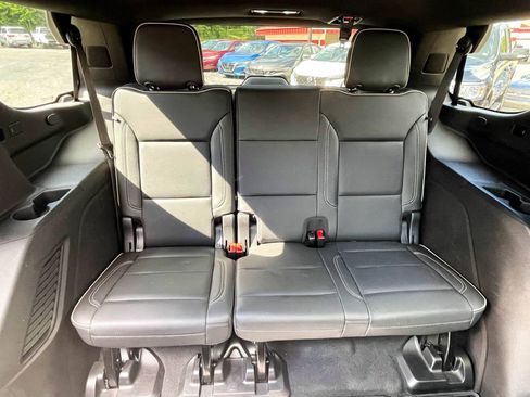 Used 2021 Chevrolet Tahoe Premier w/ Premium Package AWD/4WD image 14