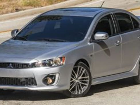Used 2016 Mitsubishi Lancer ES image 1