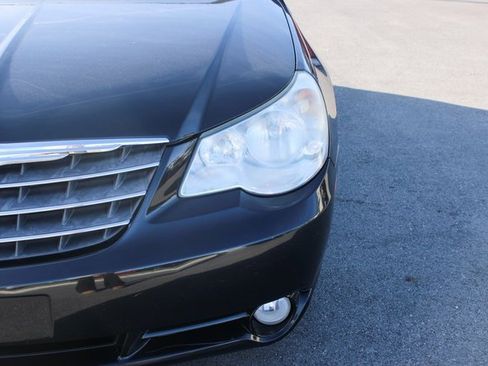 Used 2010 Chrysler Sebring Limited image 35