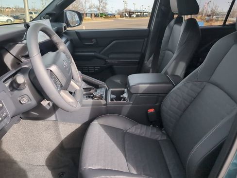 Used 2025 Toyota 4Runner TRD Off-Road Premium image 11