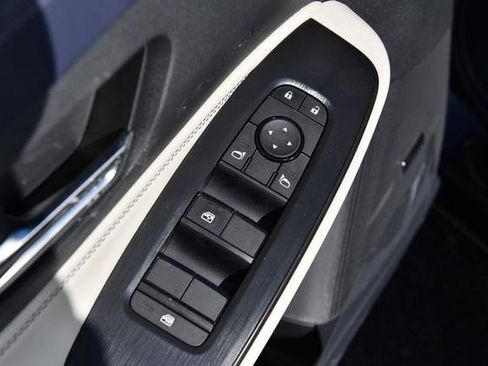 New 2026 Nissan Sentra SL image 9