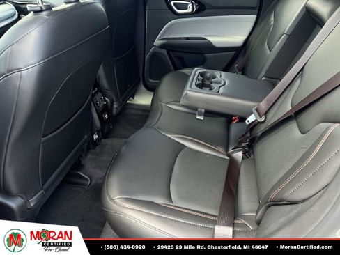 Used 2023 Jeep Compass Limited AWD/4WD image 12