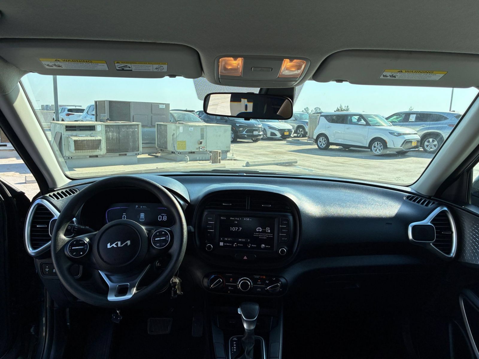 Used 2025 Kia Soul LX w/ LX Technology Package FWD image 29