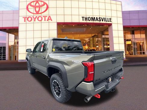 Used 2025 Toyota Tacoma TRD Off-Road image 7