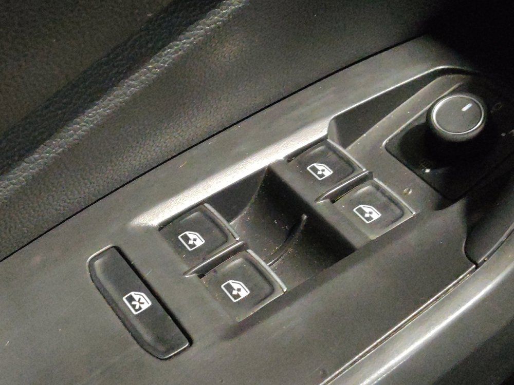 Used 2024 Volkswagen Jetta SE FWD image 27