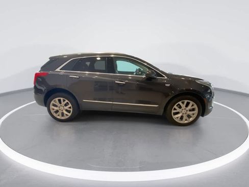 Used 2018 Cadillac XT5 Luxury w/ Driver Awareness Package AWD/4WD image 9