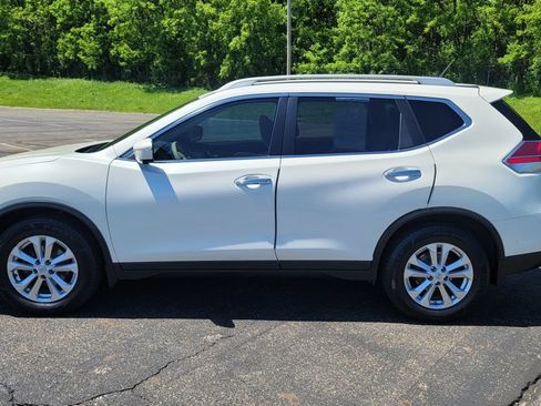Used 2015 Nissan Rogue SV w/ SV Premium Package FWD image 7
