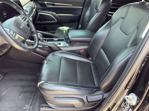 Used 2023 Kia Telluride LX FWD image 11
