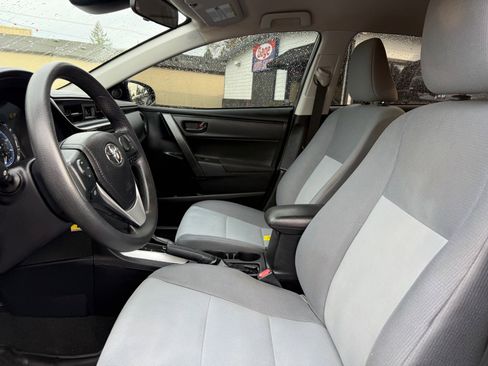 Used 2019 Toyota Corolla L image 17
