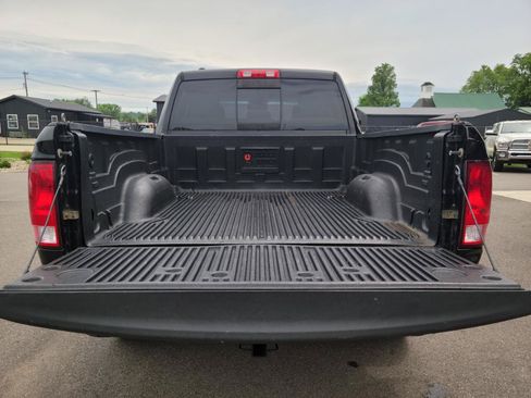 Used 2015 RAM 1500 Classic SLT RWD image 18