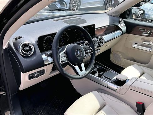 Used 2023 Mercedes-Benz GLB 250 4MATIC image 18