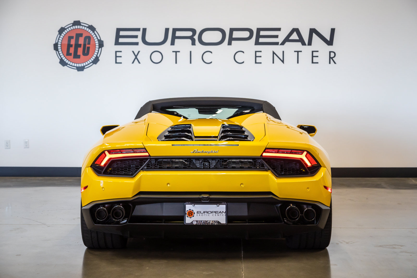 Used 2018 Lamborghini Huracan LP 580-2 RWD image 11