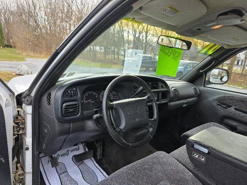 Used 2001 Dodge Ram 1500 Truck 2WD Quad Cab image 11