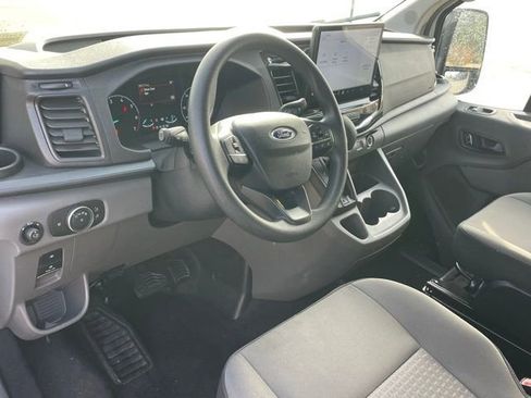 Used 2023 Ford Transit 350 XLT image 15