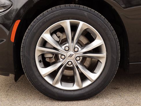 Used 2021 Dodge Charger SXT w/ Driver Convenience Group image 38