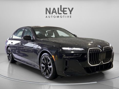 Used 2026 BMW 750e xDrive w/ Executive Package image 5