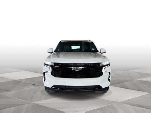 Used 2023 Chevrolet Suburban RST w/ Luxury Package RWD image 3