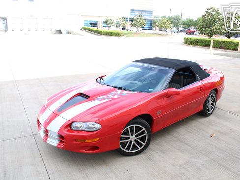 Used 2002 Chevrolet Camaro Z28 w/ SS Performance/Appearance Pkg RWD image 33
