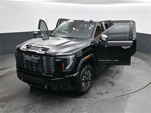 Certified 2025 GMC Sierra 2500 Denali Ultimate image 30