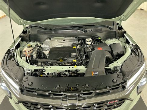 Used 2024 Chevrolet Trax RS w/ Driver Confidence Package image 23