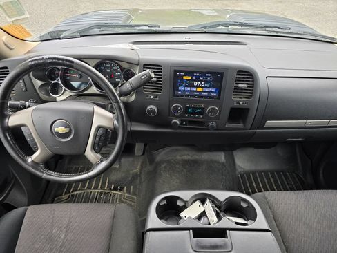 Used 2013 Chevrolet Silverado 2500 LT w/ Interior Plus Package AWD/4WD image 5