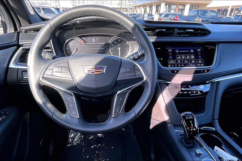 Used 2025 Cadillac XT5 Premium Luxury FWD image 8