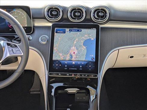 Used 2025 Mercedes-Benz C 300 Sedan image 11