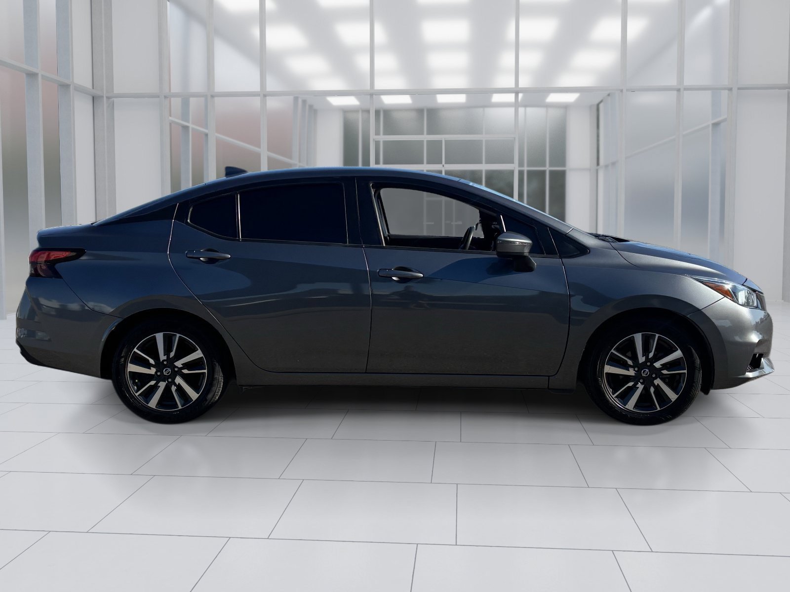 Used 2021 Nissan Versa SV FWD image 7