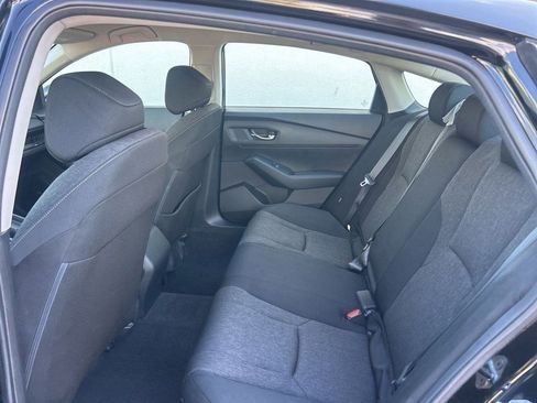 Used 2023 Honda Accord LX image 9