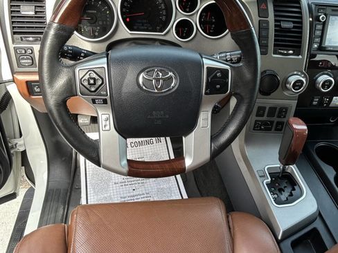 Used 2017 Toyota Sequoia Platinum image 13