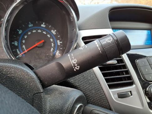 Used 2012 Chevrolet Cruze LT w/ All-Star Edition image 31