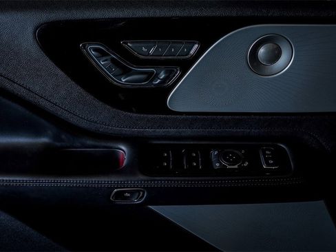 Used 2022 Lincoln Aviator Reserve w/ Equipment Group 201A image 17