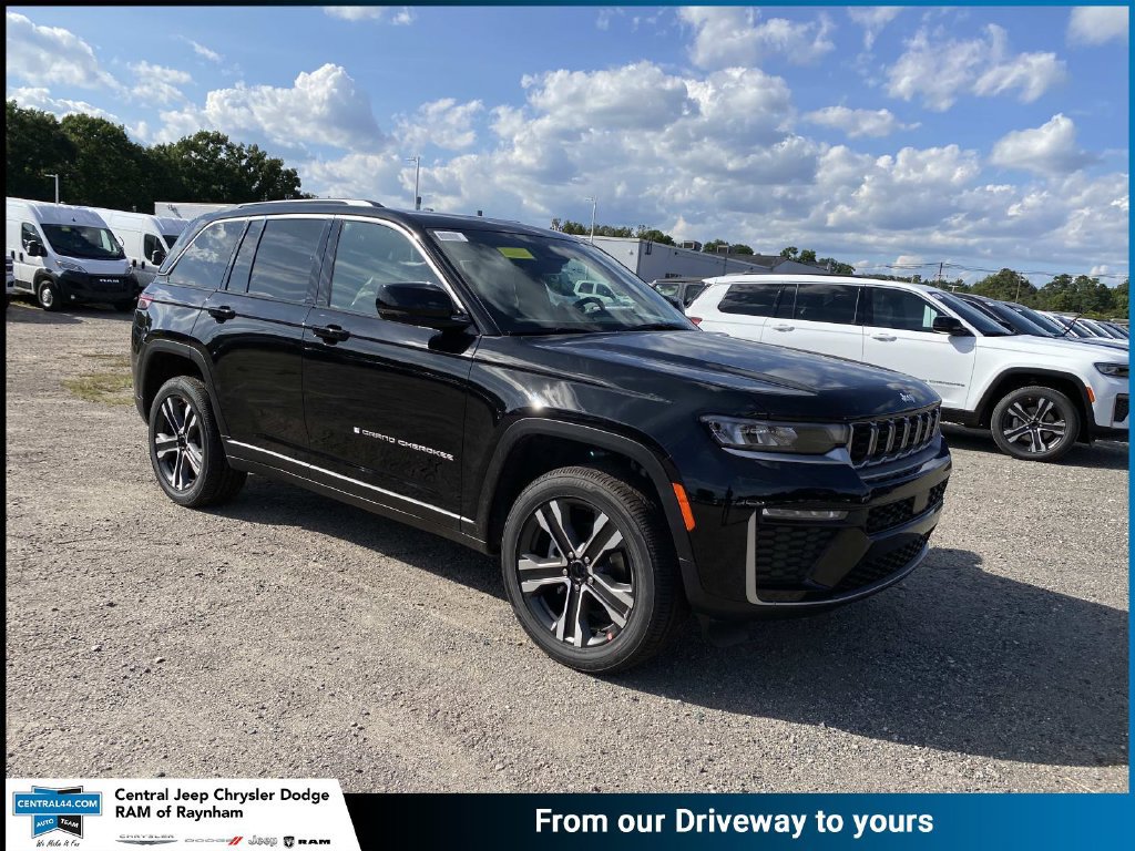 New 2027 Jeep Grand Cherokee Limited AWD/4WD image 1