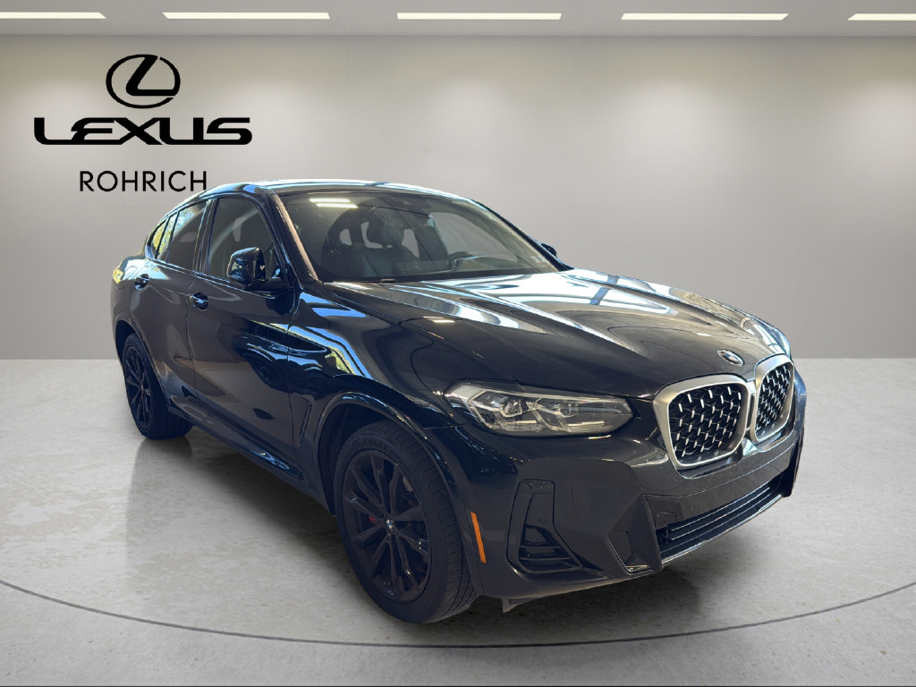 Used 2024 BMW X4 xDrive30i w/ Premium Package AWD/4WD image 4