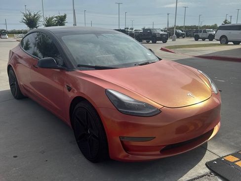 Used 2022 Tesla Model 3 Standard Range RWD image 9