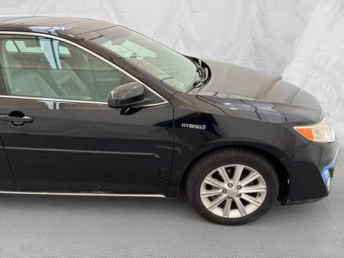 Used 2012 Toyota Camry XLE w/ Leather Pkg FWD image 7