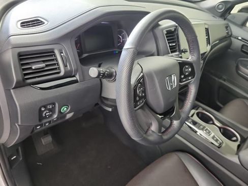 Used 2024 Honda Passport Black Edition image 16